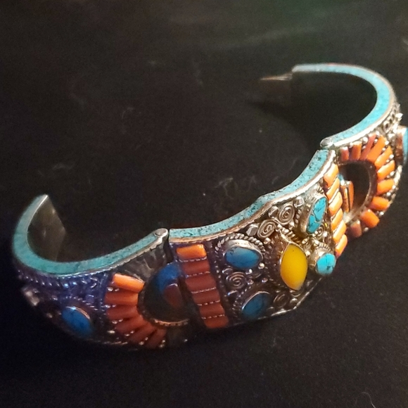 Cuff style braclet - Picture 3 of 3